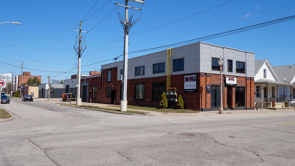 400 Erie St E, Windsor, ON for lease - Building Photo - Image 2 of 2
