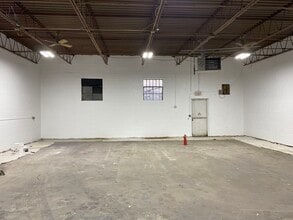 181 E Industry Ct, Deer Park, NY for lease Interior Photo- Image 2 of 7