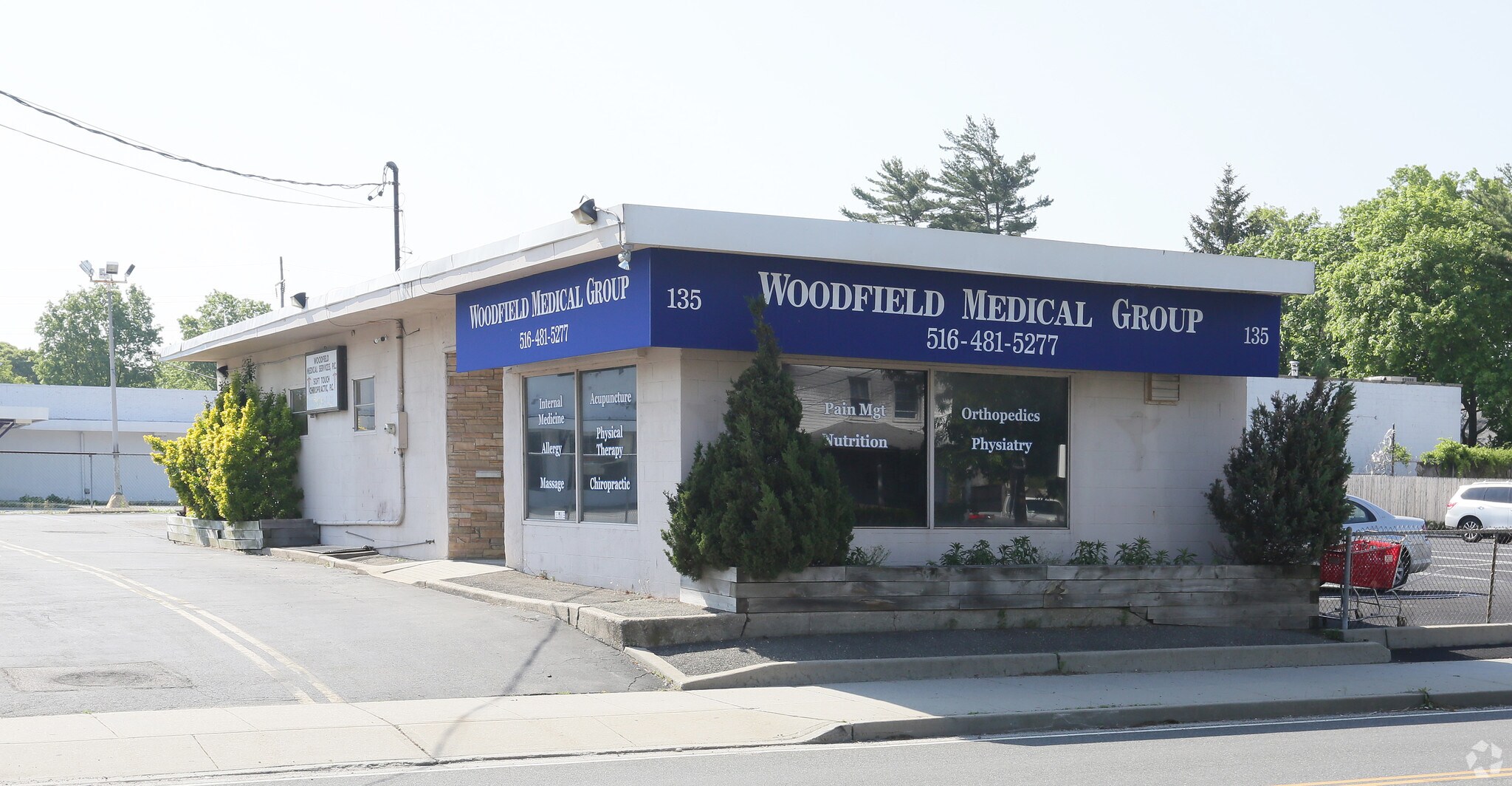 135 Woodfield Rd, West Hempstead, NY for sale Primary Photo- Image 1 of 1