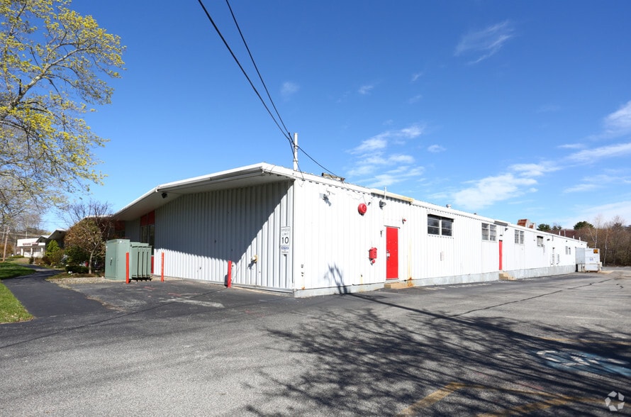 245 W Central St, Natick, MA for lease - Building Photo - Image 3 of 8