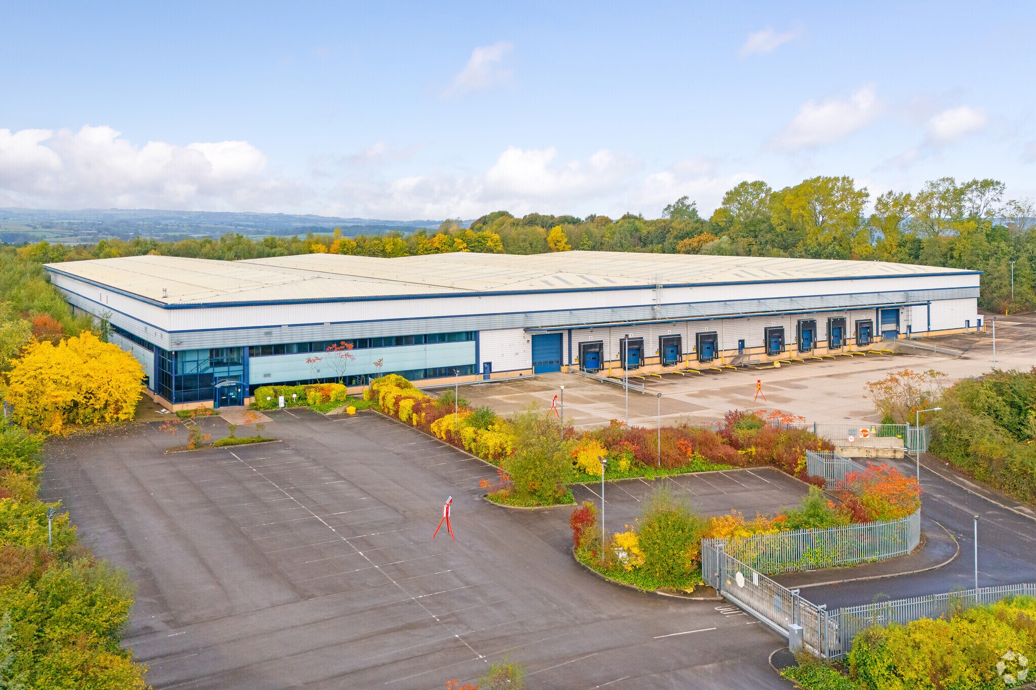 Middle Field Rd, Silkstone for lease Building Photo- Image 1 of 4
