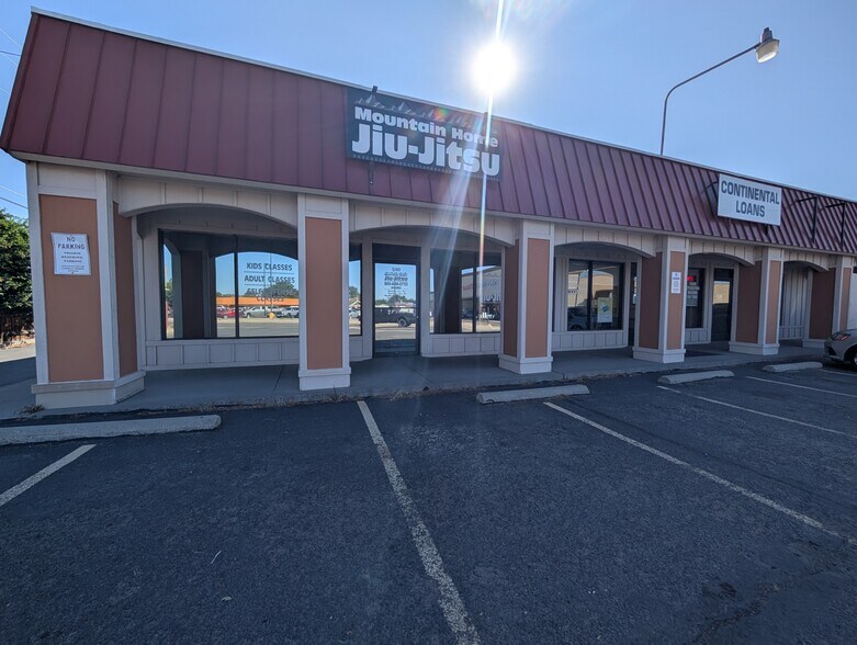 210-290 E 5th N, Mountain Home, ID for sale - Building Photo - Image 3 of 22