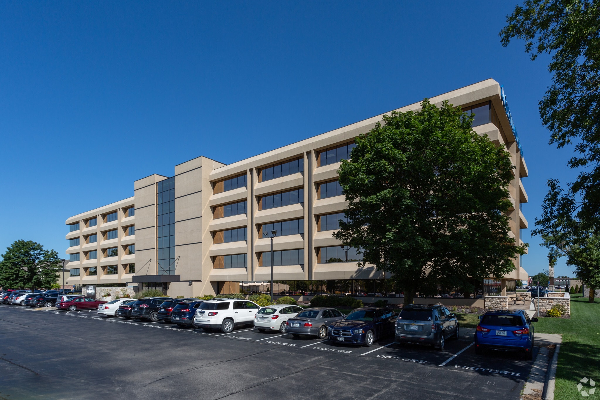 4351 W College Ave, Appleton, WI 54914 Class A Office Building