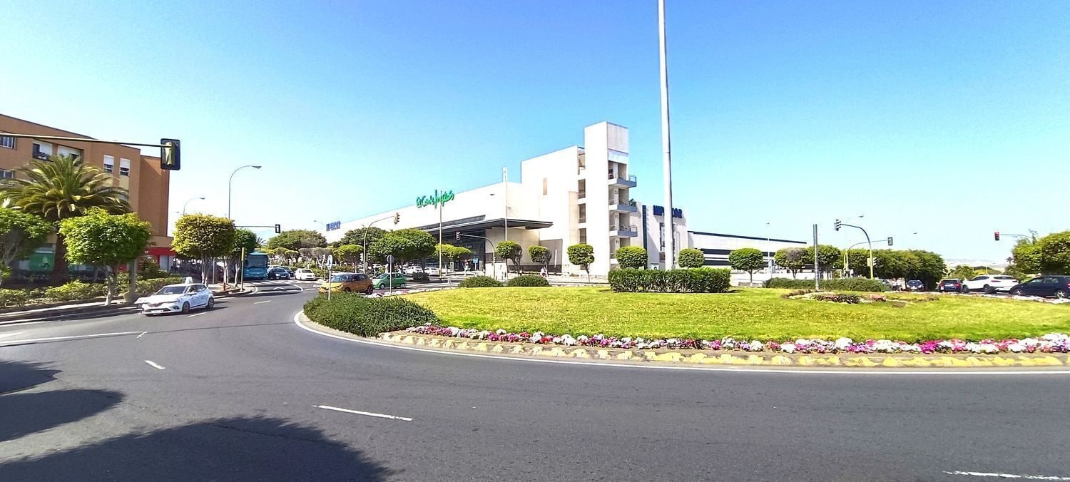 Retail in Las Palmas de Gran Canaria for lease Building Photo- Image 1 of 21