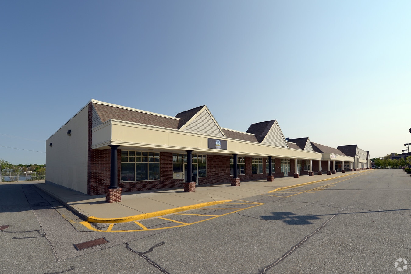 333 Adelaide Ave, Providence, RI 02907