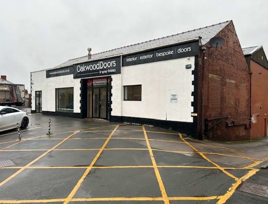 585 Wakefield Rd, Huddersfield for sale Building Photo- Image 1 of 1