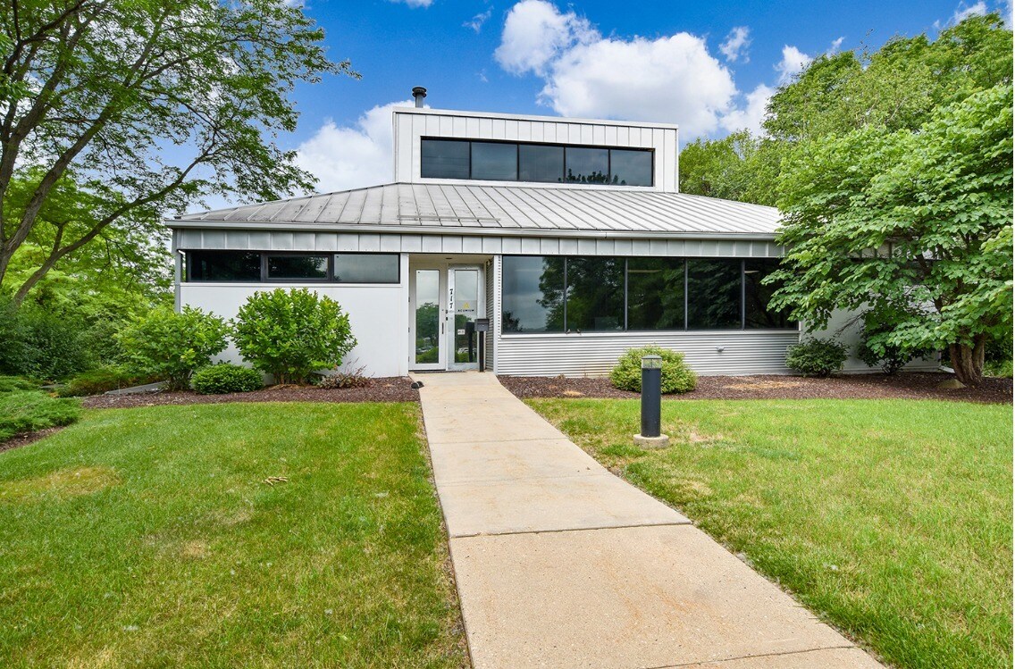 717 John Nolen Dr, Madison, WI for sale Building Photo- Image 1 of 1