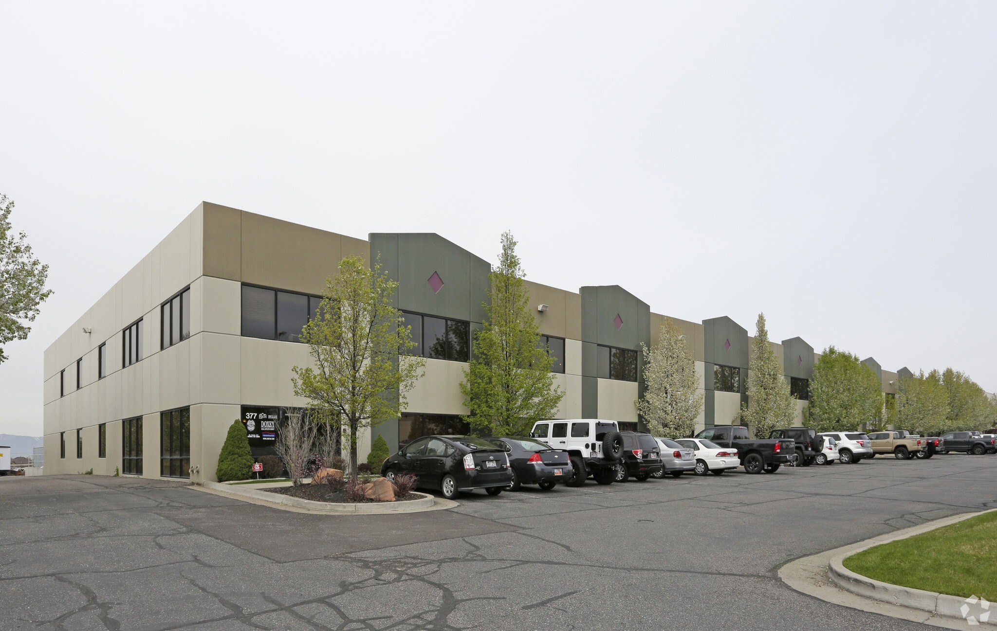 377 N Marshall Way, Layton, UT for lease Primary Photo- Image 1 of 3