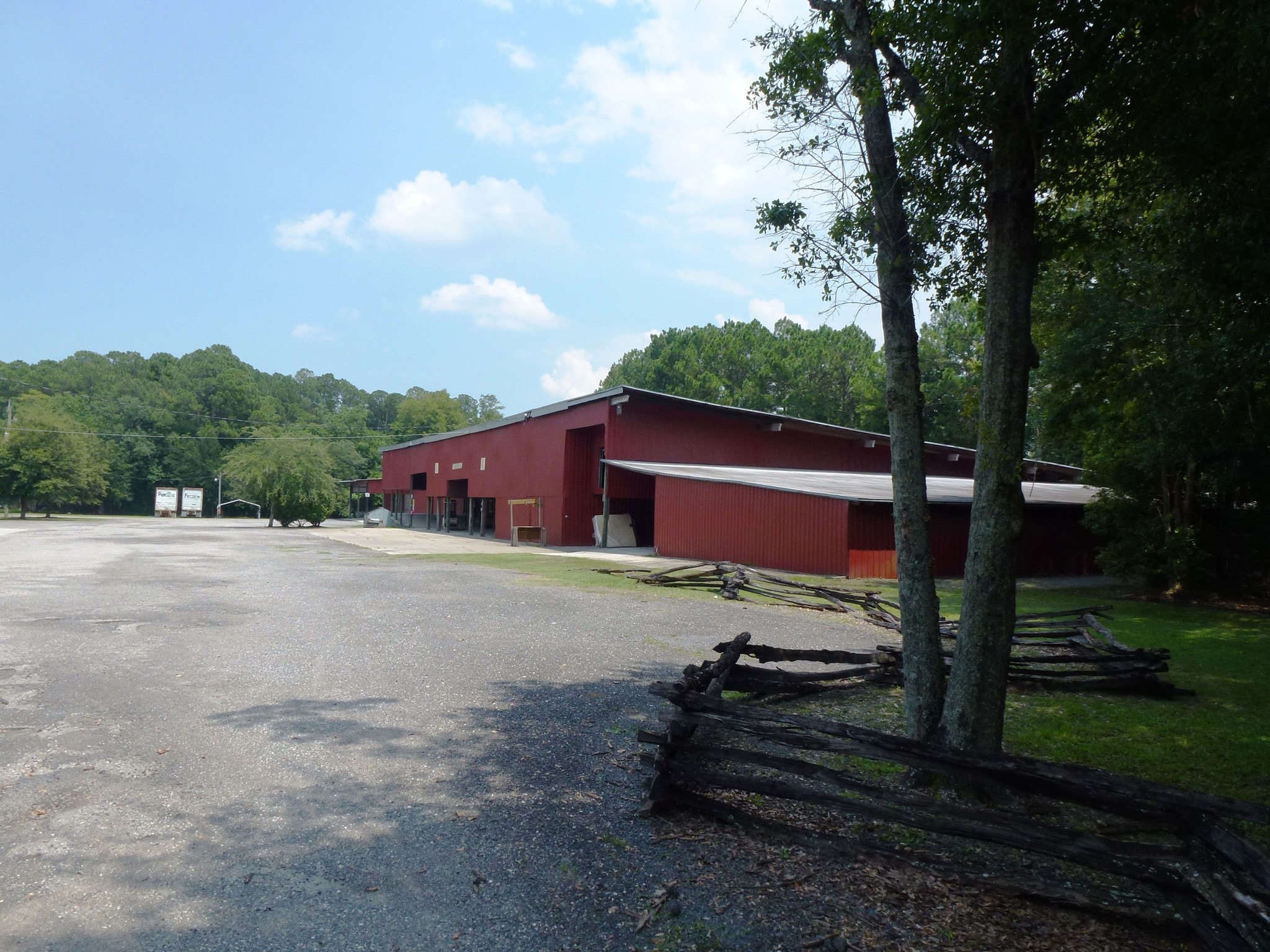 239 Jones Rd, Jacksonville, FL for lease Primary Photo- Image 1 of 22