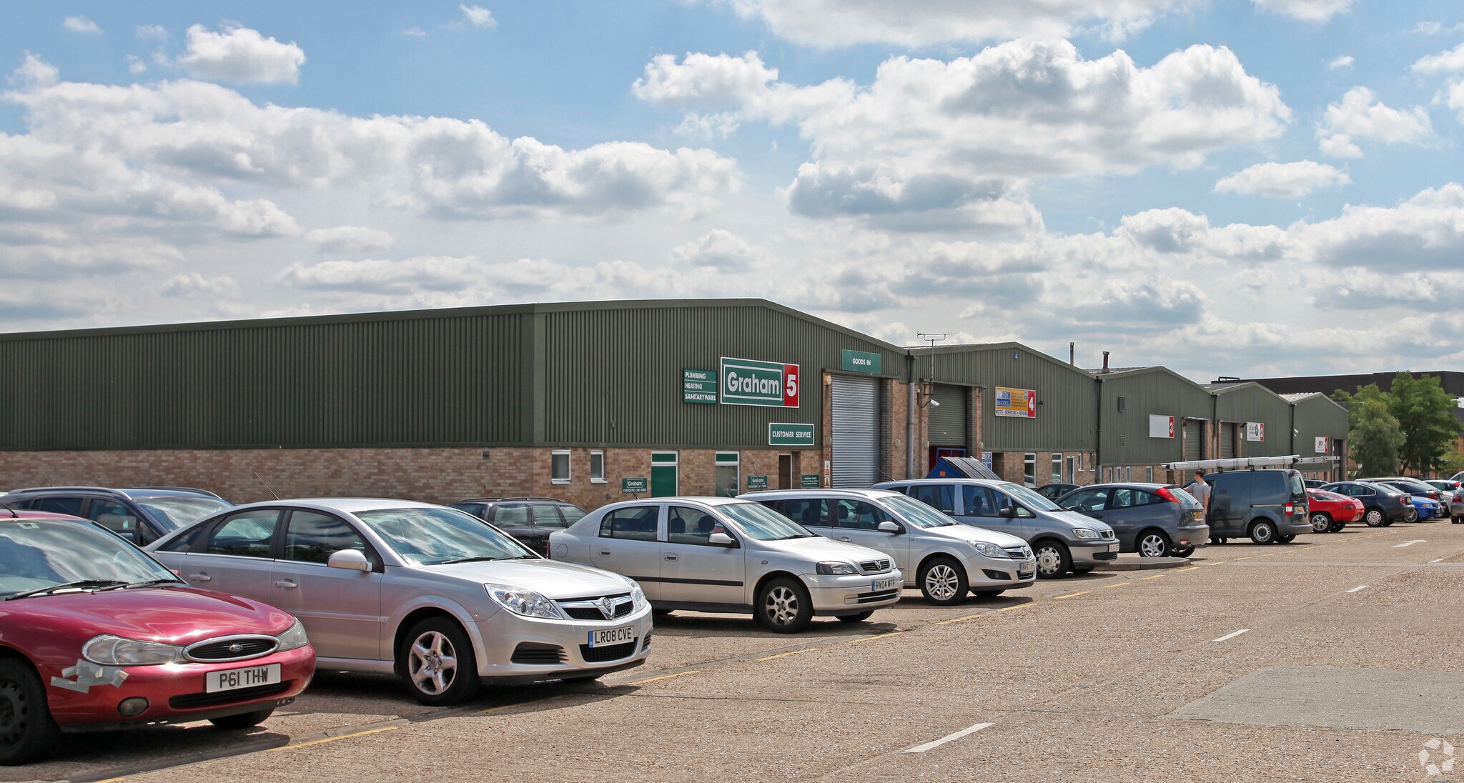 Lovelace Rd, Bracknell for sale Primary Photo- Image 1 of 1