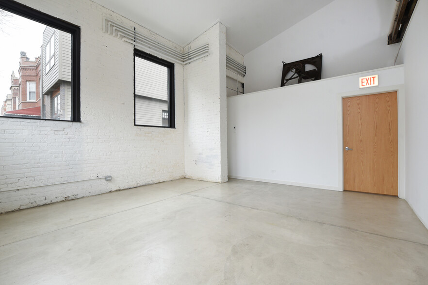 3801 W Fullerton Ave, Chicago, IL for lease - Building Photo - Image 1 of 7