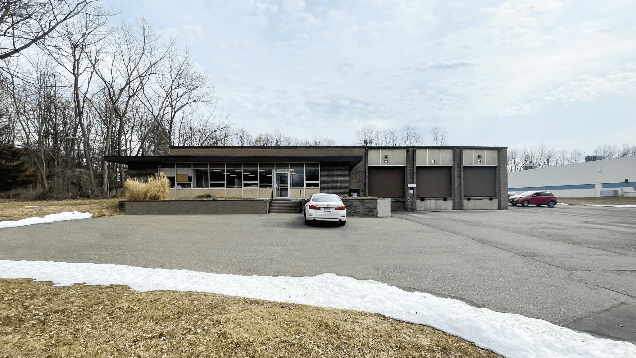 9 Britton Dr, Bloomfield, CT for lease Building Photo- Image 1 of 10