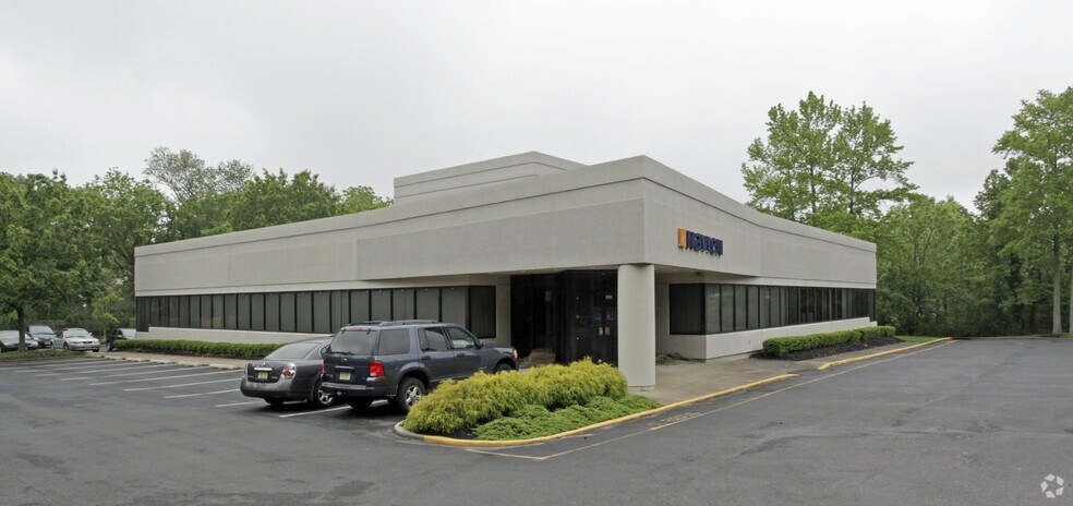 325 E Marlton Pike, Cherry Hill, NJ for sale - Primary Photo - Image 1 of 1