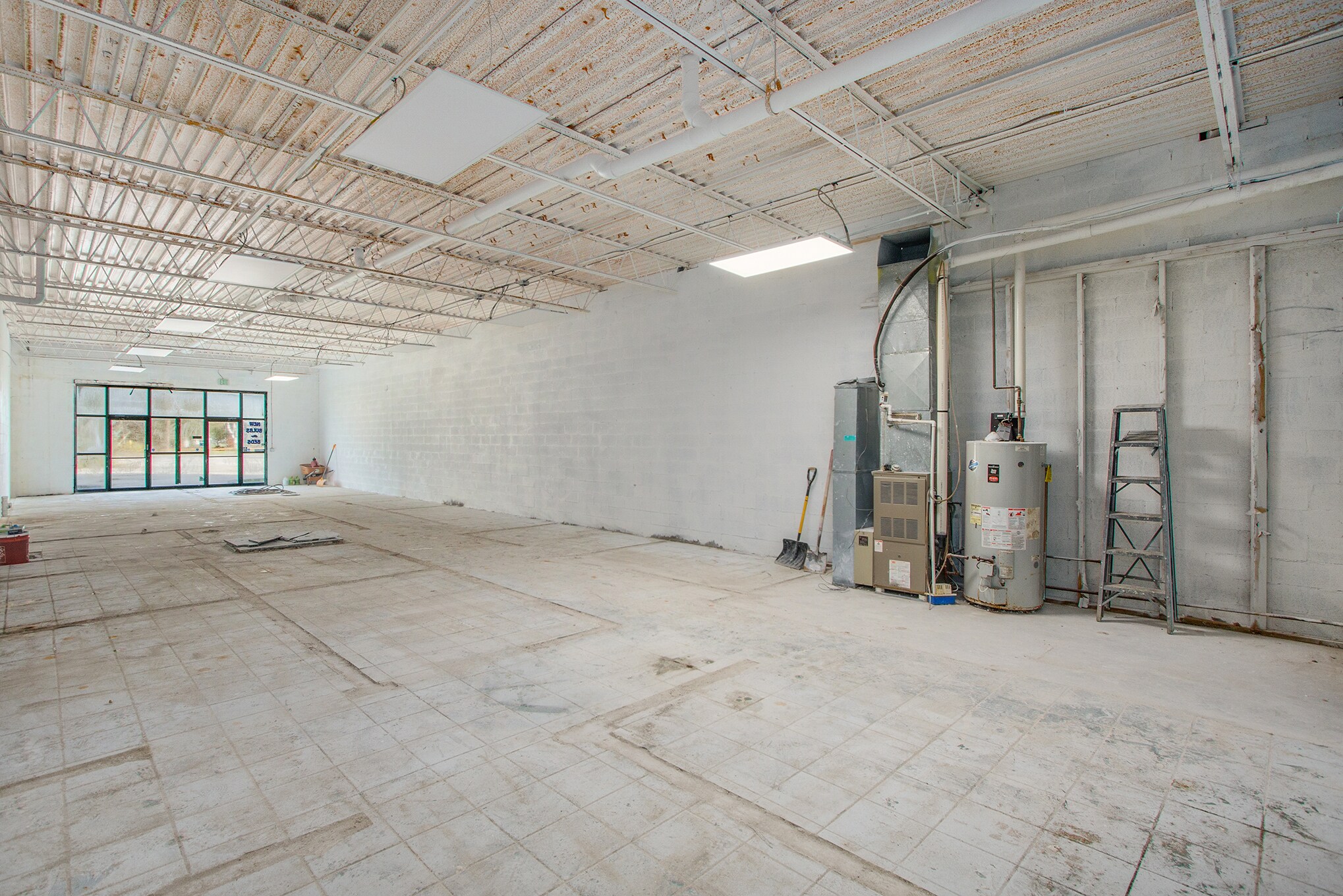 5030 Coldwater Rd, Flint, MI 48506 Genesee Twp 3 Unit 8100 Sq ft