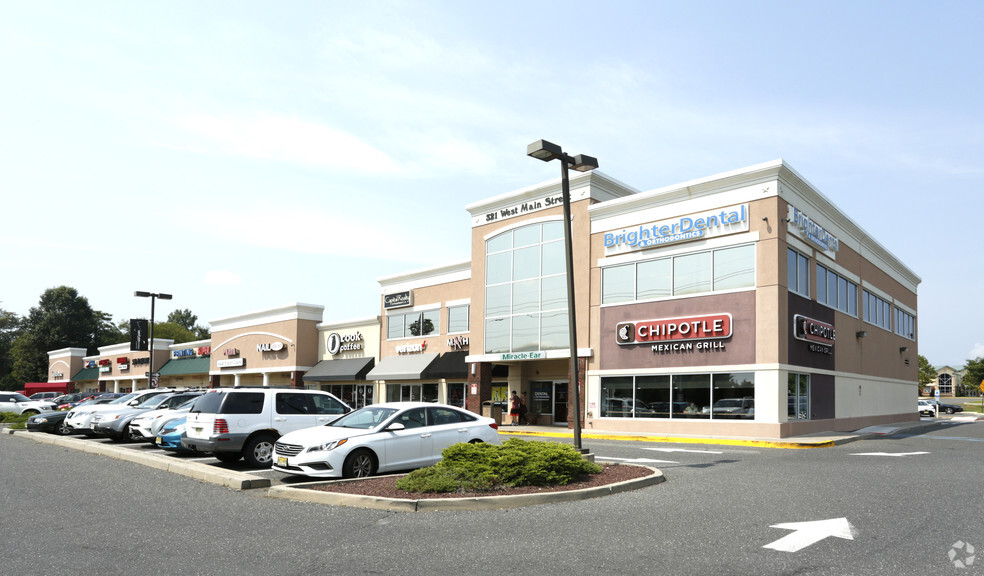 321-351 W Main St, Freehold, NJ for lease - Building Photo - Image 1 of 3