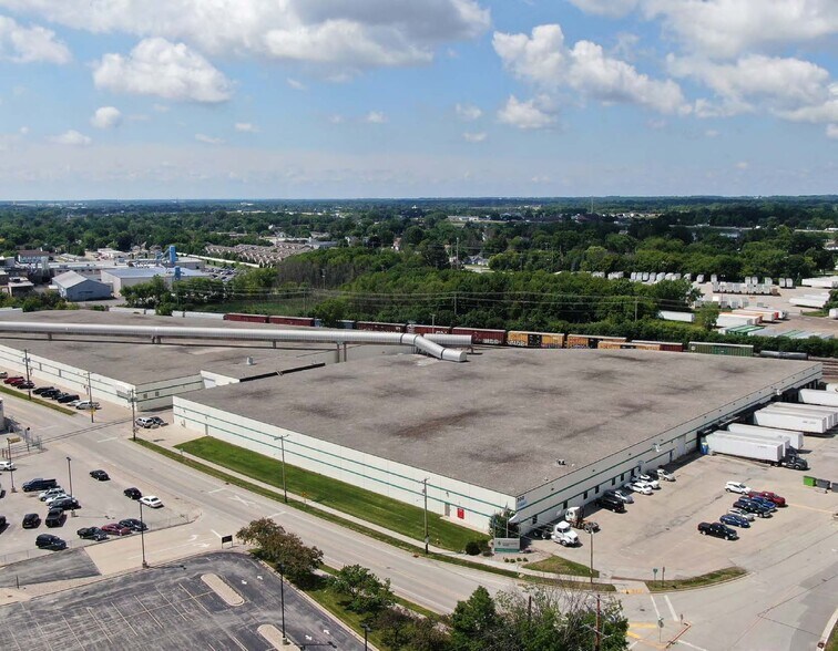 300 N Lake St Neenah Wi 54956 Loopnet Com