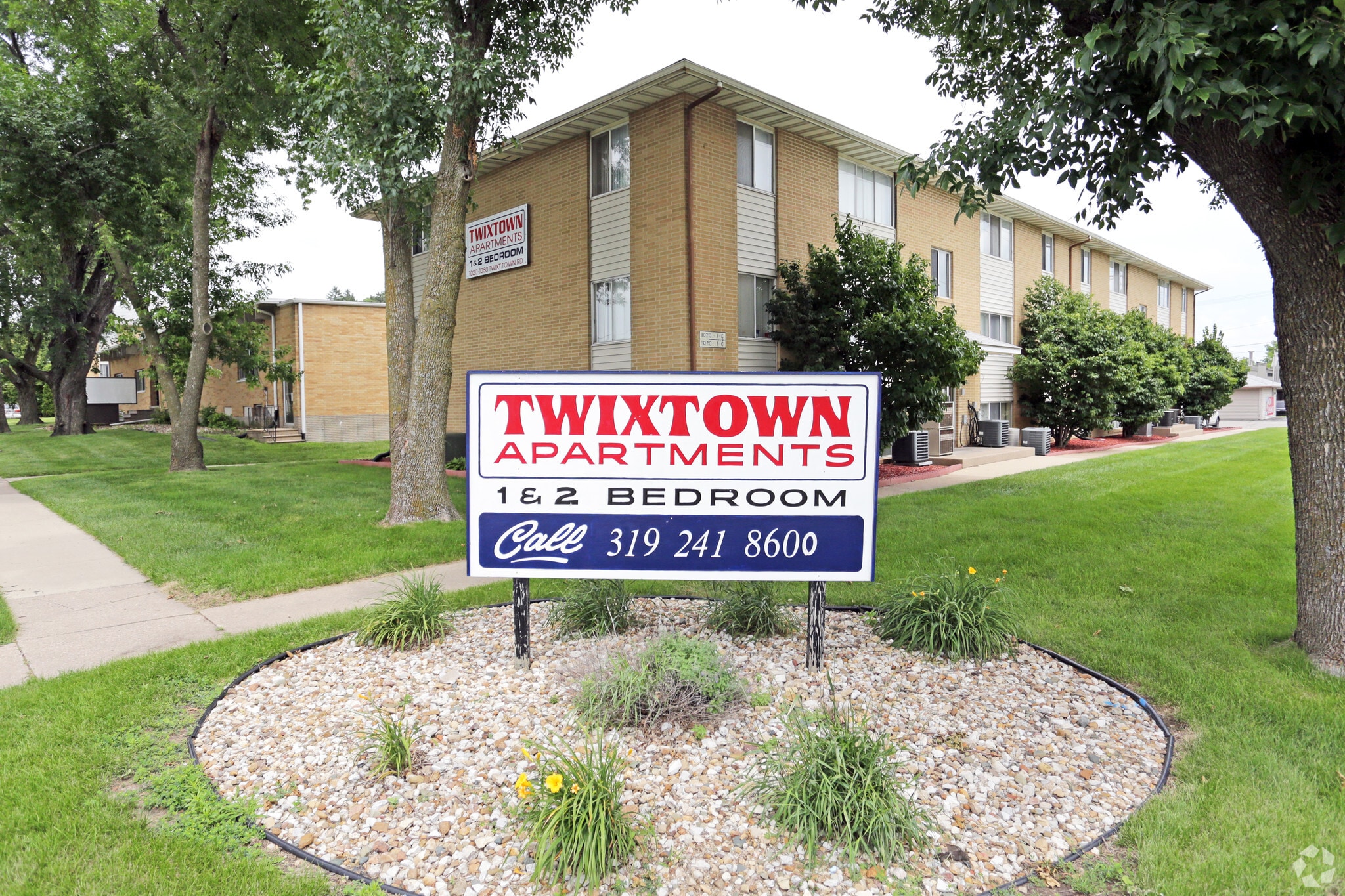 1020 Twixtown Rd, Marion, IA for sale Primary Photo- Image 1 of 1