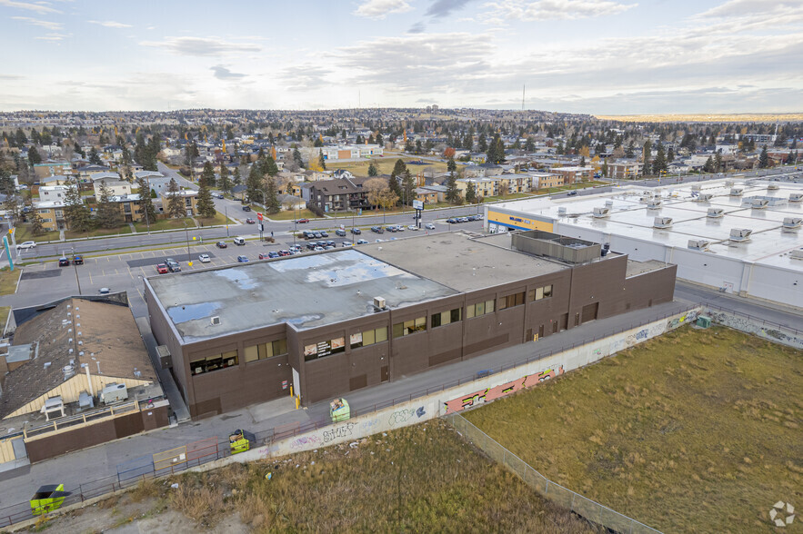 1610 37th St SW, Calgary, AB for lease - Aerial - Image 2 of 5