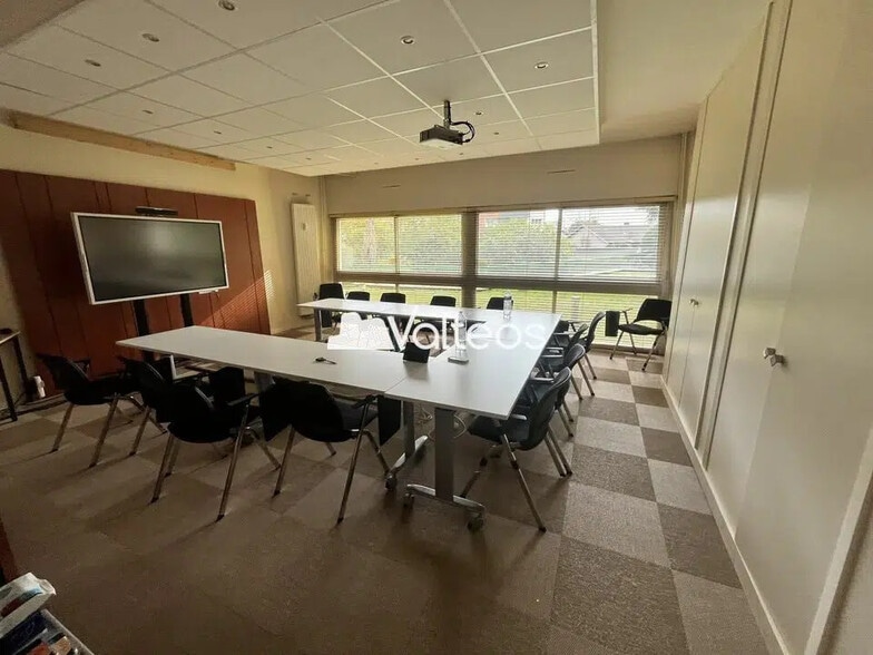 100 Allée De Barcelone, Toulouse for sale - Interior Photo - Image 1 of 6