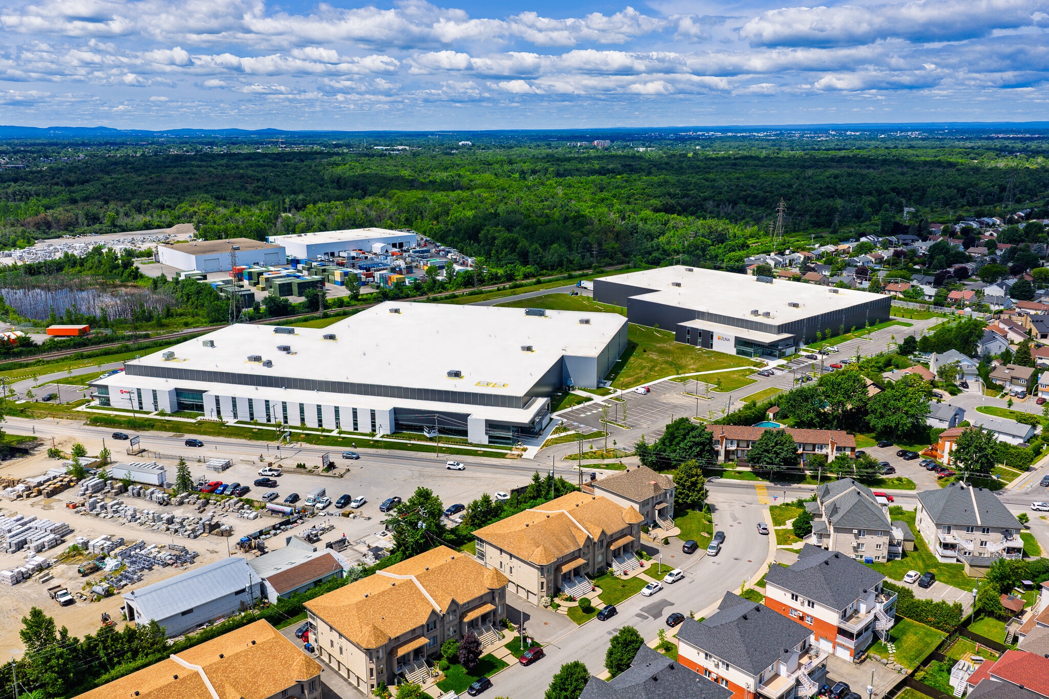 141 Boul Bellerose O, Laval, QC for lease Building Photo- Image 1 of 12