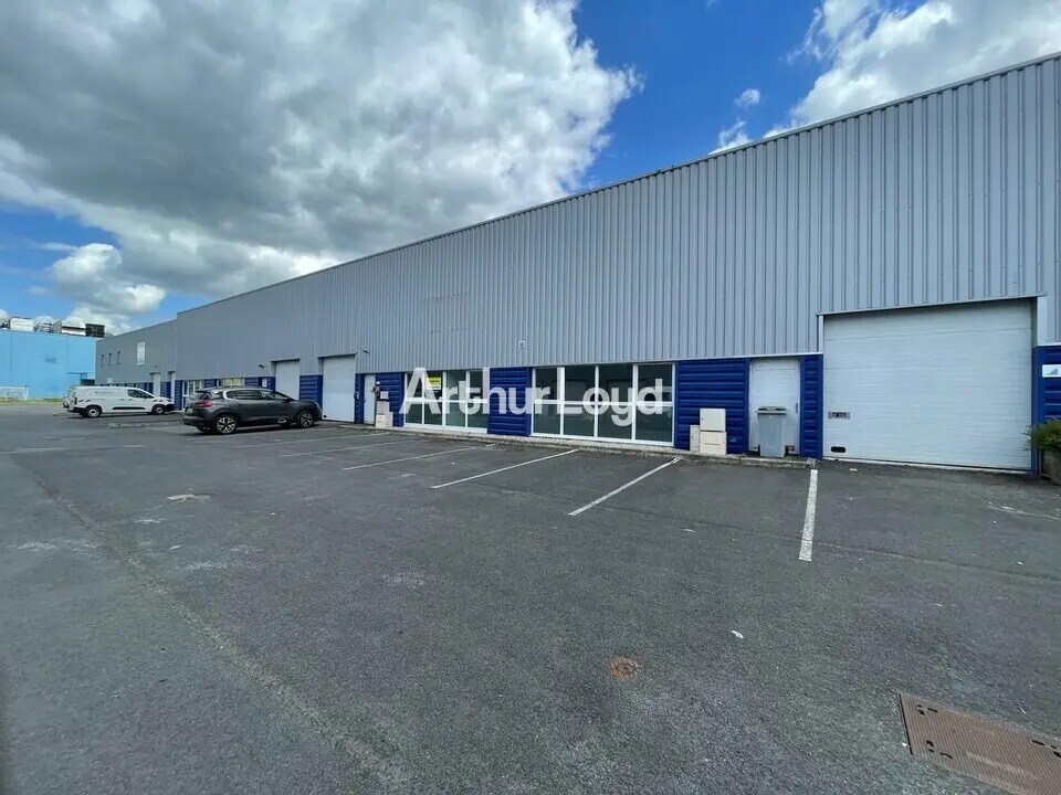 Flex in Cormontreuil for lease Building Photo- Image 1 of 11