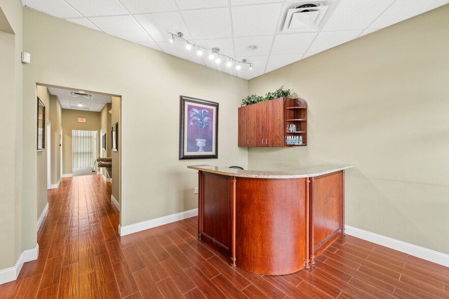 11602 Lake Underhill Rd, Orlando, FL for sale - Building Photo - Image 3 of 32