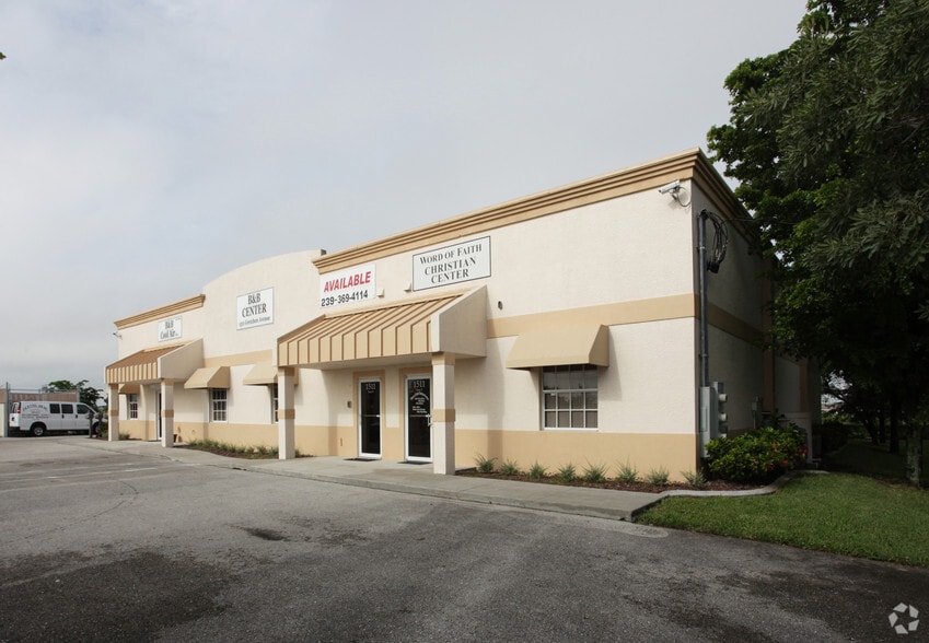 1511 Gretchen Ave, Lehigh Acres, FL for lease - Primary Photo - Image 1 of 4