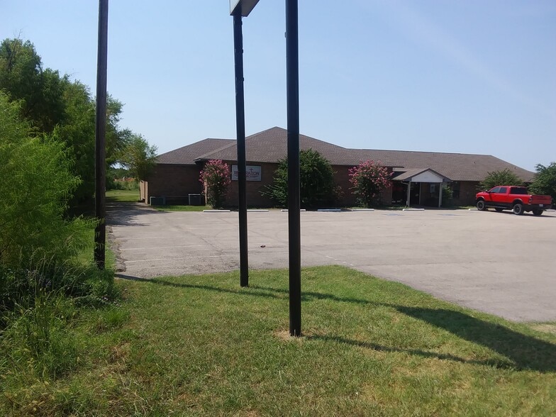 721 W Main St, Gun Barrel City, TX 75156 Retail for Sale