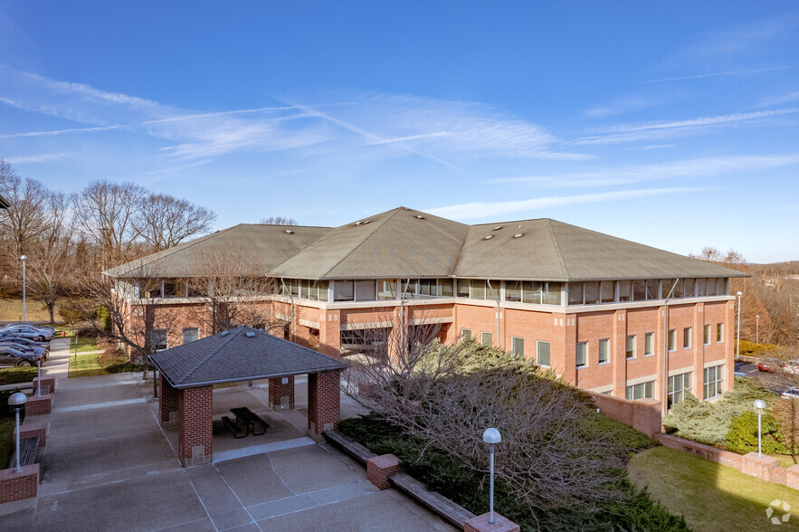 300 Centerville Rd, Warwick, RI for lease - Building Photo - Image 2 of 6