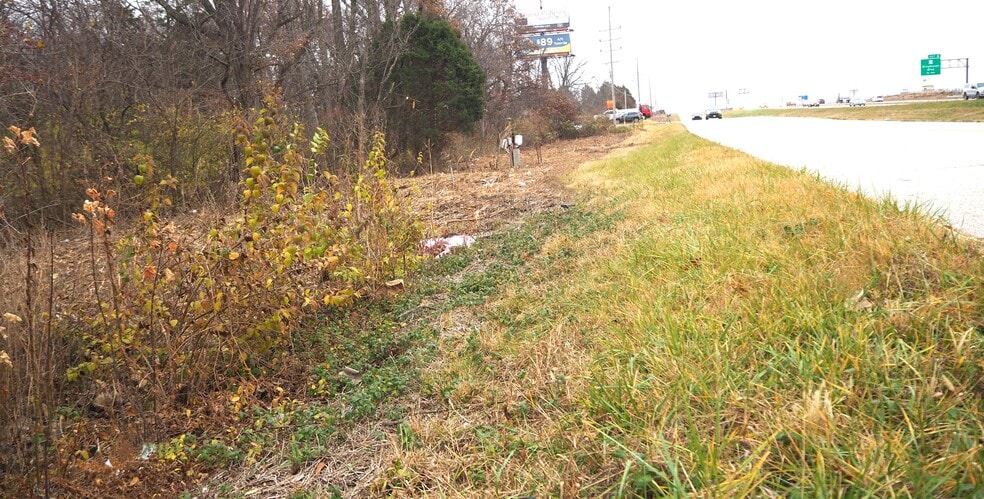 4 Marian Dr, O'Fallon, MO for sale - Building Photo - Image 3 of 18