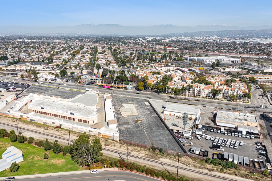 11606 Firestone Blvd, Norwalk, CA for sale - Building Photo - Image 2 of 5