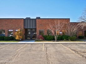 636 Anthony Trl , Northbrook, IL 60062 - Parking Garage