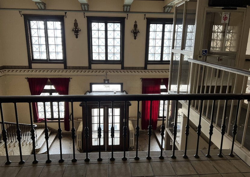 807 61st St, Kenosha, WI for sale - Building Photo - Image 3 of 12