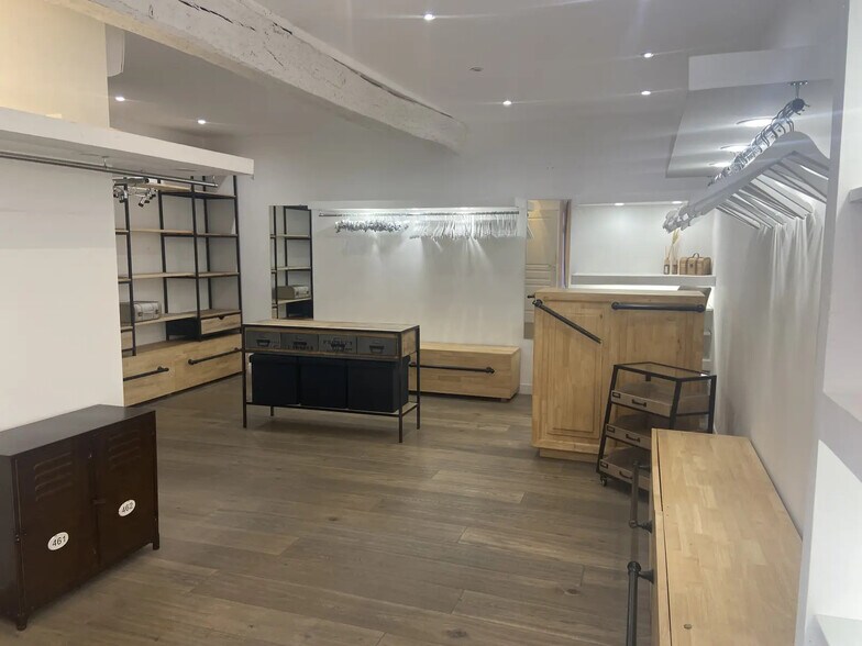 Industrial in Porto-Vecchio for lease - Interior Photo - Image 2 of 6