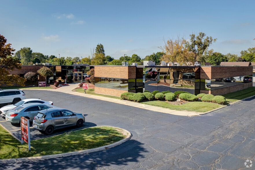 2370 S Linden Rd, Flint, MI for lease - Building Photo - Image 2 of 21