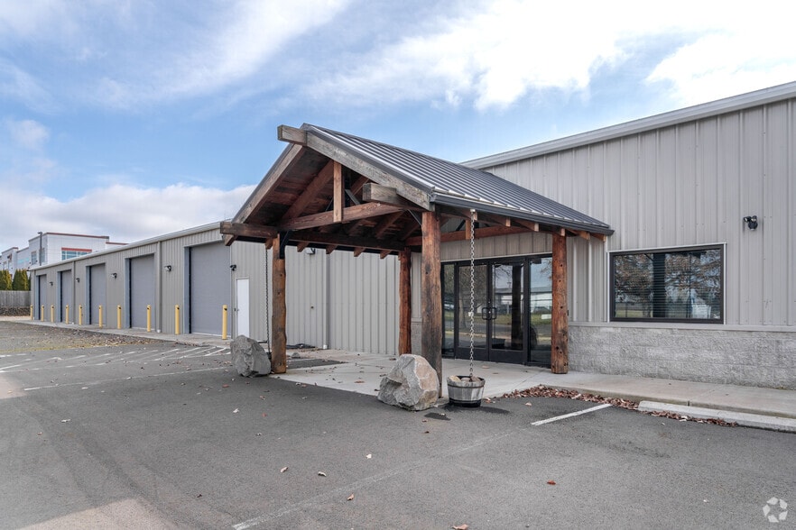 3124 Blossom Dr NE, Salem, OR for lease - Building Photo - Image 1 of 20