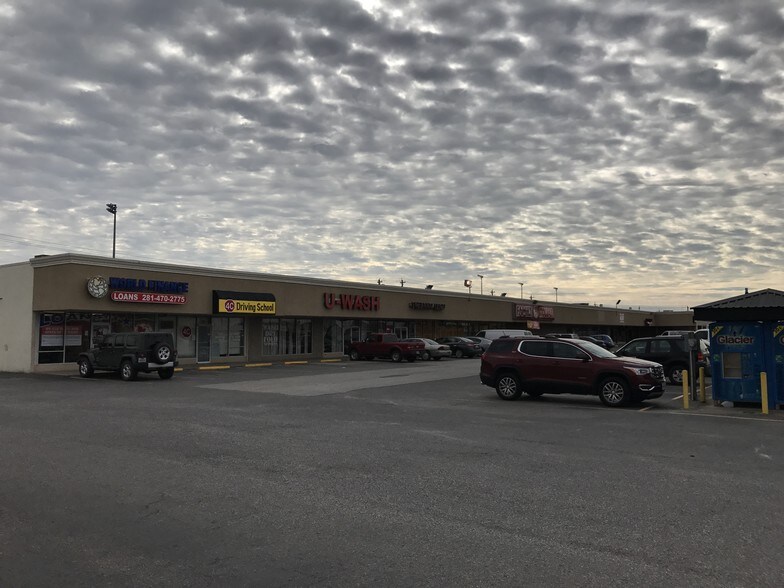 1031 S Broadway St, La Porte, TX for sale - Building Photo - Image 1 of 1