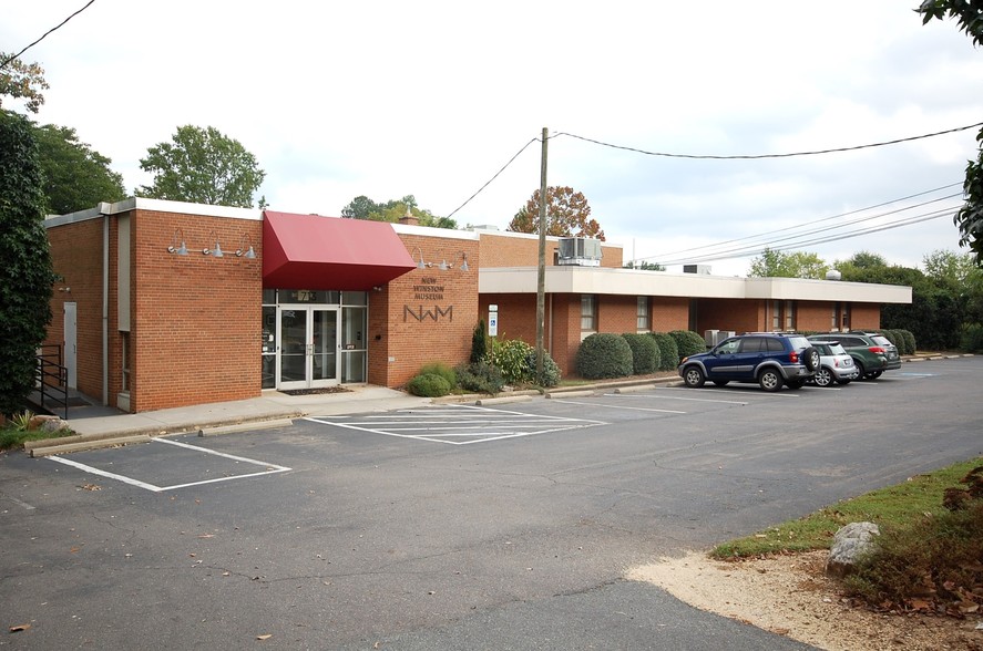 713 S Marshall St, Winston-Salem, NC for sale - Building Photo - Image 1 of 1