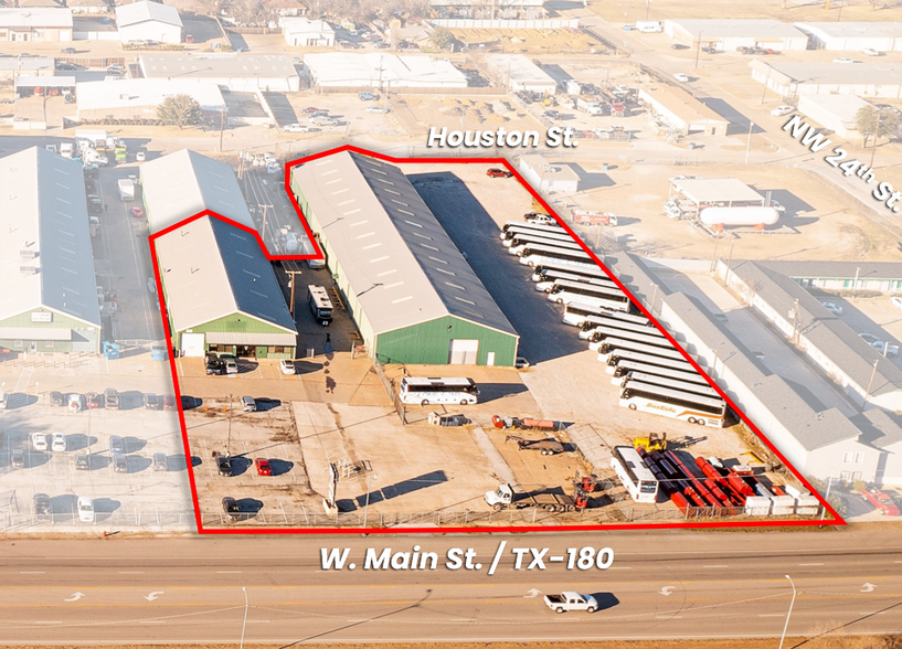 2448 W Main St, Grand Prairie, TX for lease - Building Photo - Image 1 of 23