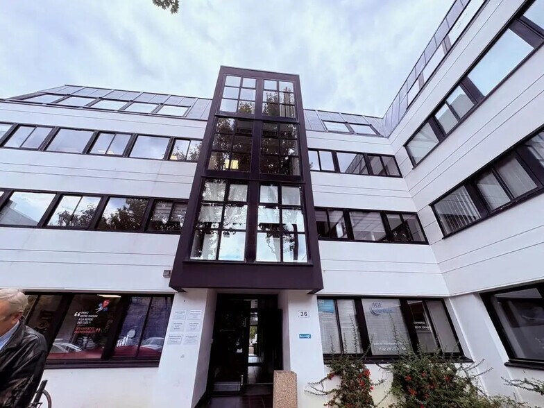 Office in Orvault for lease - Building Photo - Image 1 of 13