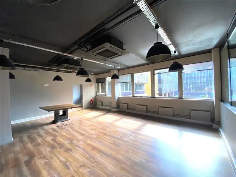 Office in Fontenay-sous-Bois for lease - Interior Photo - Image 2 of 6