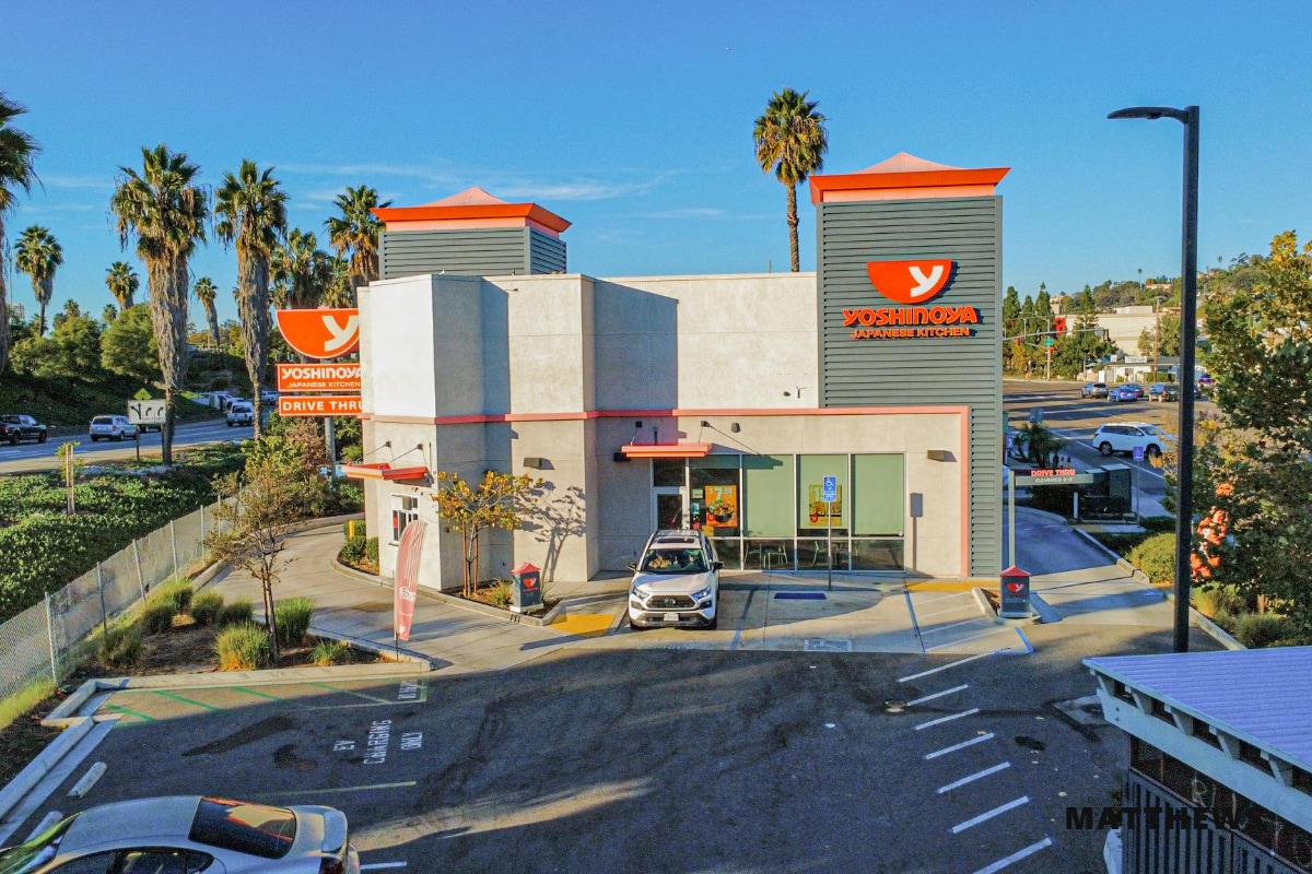 1025 Sweetwater Rd, Spring Valley, CA for sale Primary Photo- Image 1 of 4