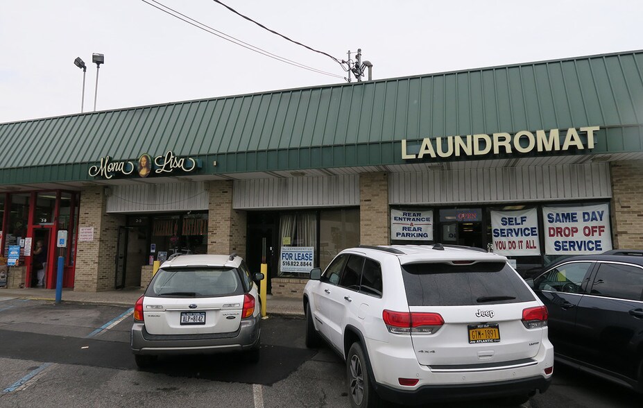 3 Udall Rd, West Islip, NY 11795 Retail for Lease