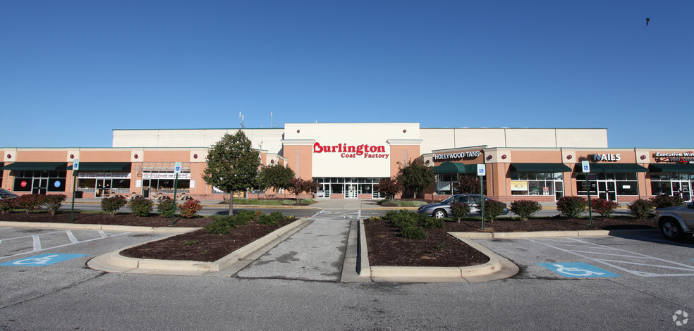 7700-7750 Ritchie Hwy, Glen Burnie, MD for lease - Building Photo - Image 1 of 9