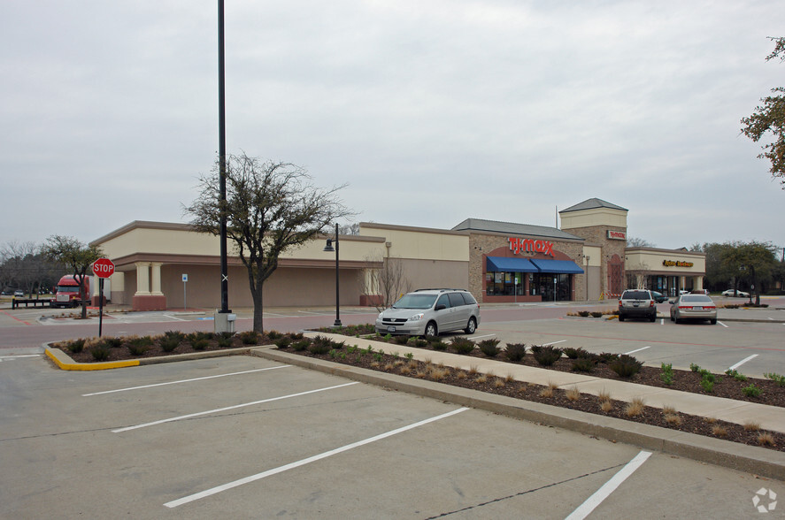 501 W Belt-Line Rd, Richardson, TX for lease - Building Photo - Image 2 of 18