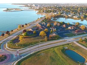 21 E Waldo Blvd, Manitowoc, WI - AERIAL  map view