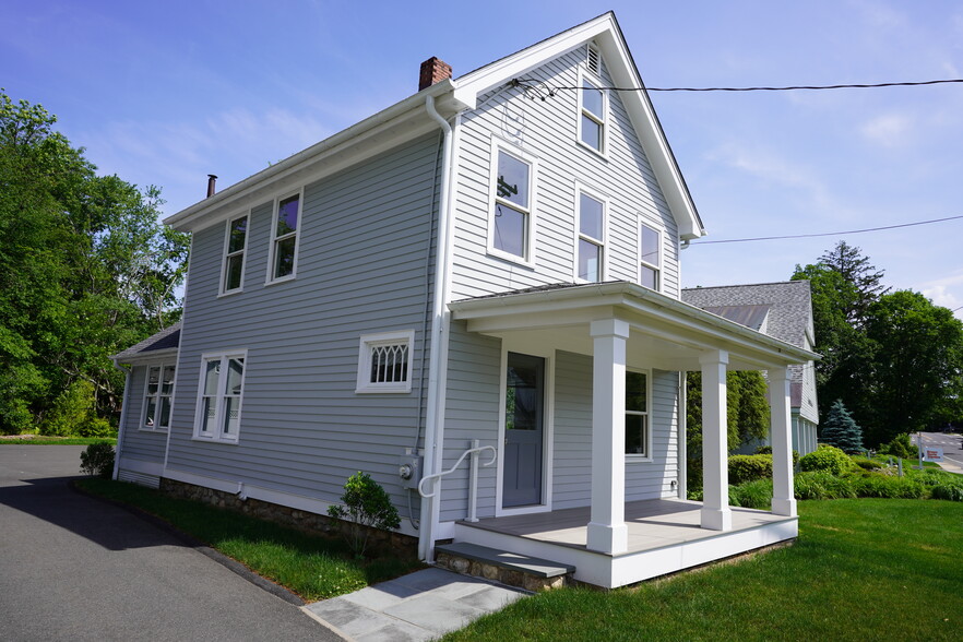 685 Post Rd, Darien, CT for sale - Building Photo - Image 1 of 1