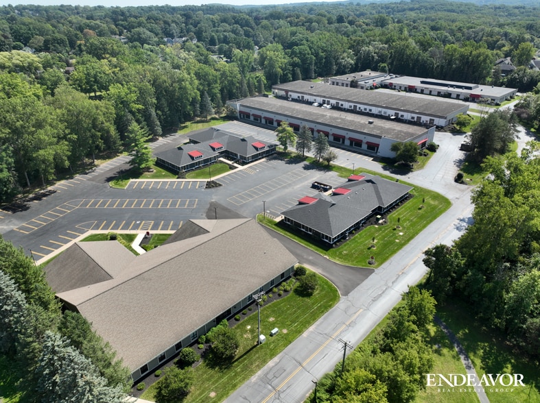 1387 Fairport Rd, Fairport, NY for lease - Building Photo - Image 2 of 9