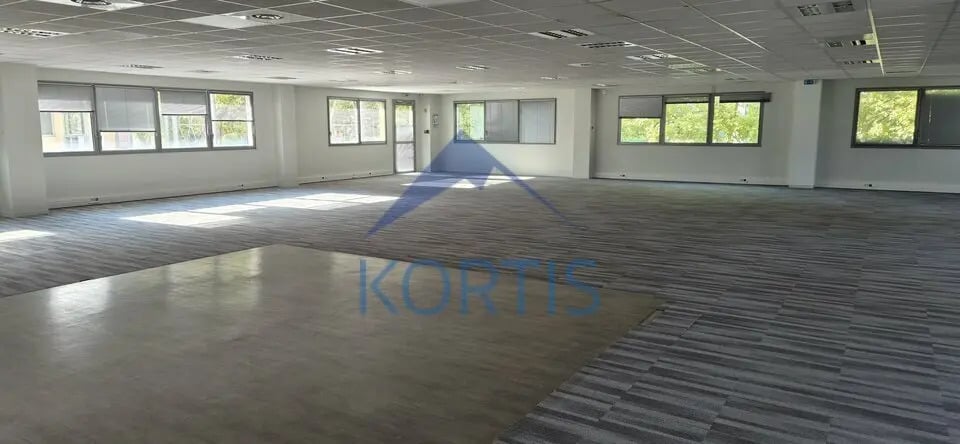 Flex in Saint-Priest for lease Interior Photo- Image 1 of 10