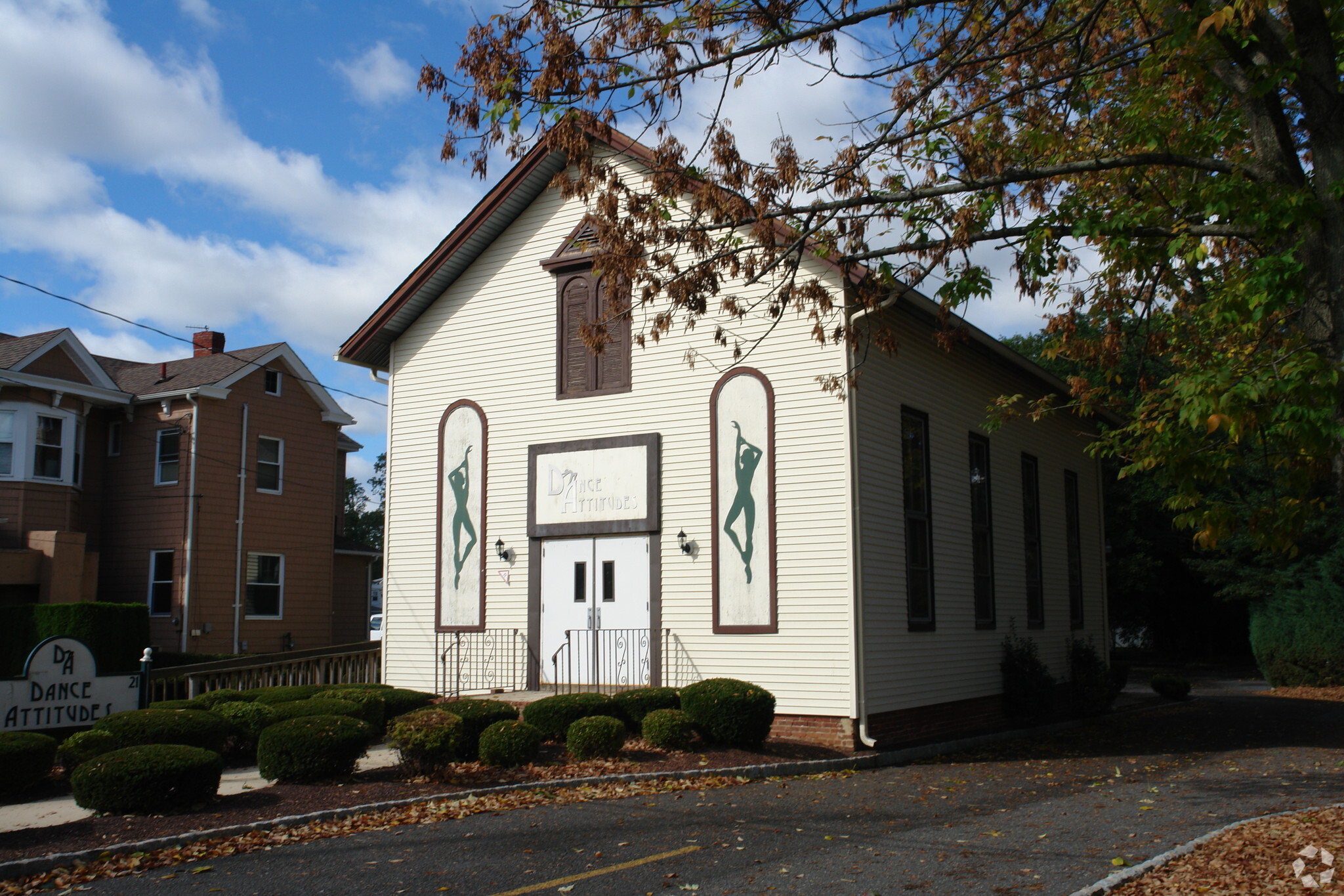 21 N Main St, Marlboro, NJ for sale Primary Photo- Image 1 of 1